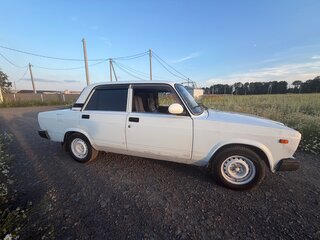 2009 Lada (ВАЗ) 2107, белый, 240000 рублей, вид 3