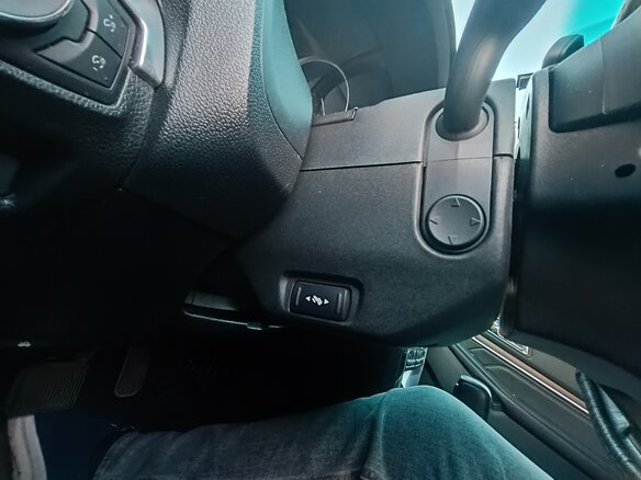 2015 Ford Explorer V Рестайлинг, белый, 2200000 рублей - вид 9
