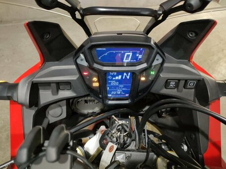 2017 Honda CRF 1000L Africa Twin, красный, 1050000 рублей, вид 5