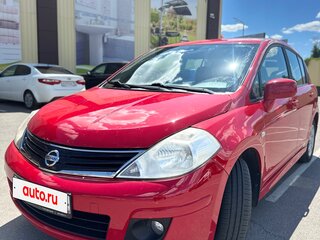 2011 Nissan Tiida I, красный, 680000 рублей, вид 2