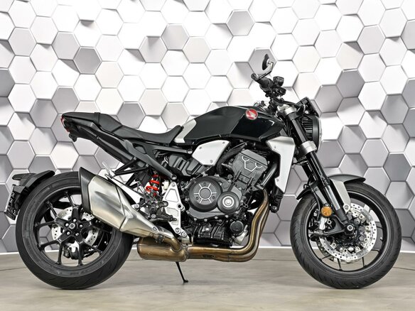2018 Honda CB 1000R, чёрный, 975000 рублей - вид 2