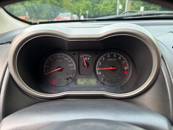 2006 Nissan Note I, красный, 380000 рублей - вид 9