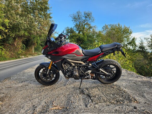 2015 Yamaha MT-09 Tracer (FJ-09), пурпурный, 850000 рублей - вид 10