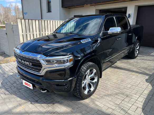2020 Ram 1500 Crew Cab V, чёрный, 6600000 рублей