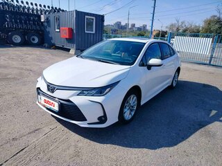 2022 Toyota Corolla XII (E210), белый, 1970000 рублей, вид 2