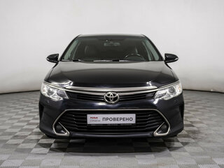 2016 Toyota Camry VII (XV50) Рестайлинг, чёрный, 1997000 рублей, вид 2