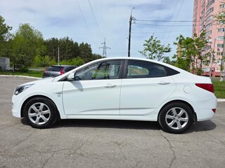 2016 Hyundai Solaris I Рестайлинг, белый, 1095000 рублей, вид 4