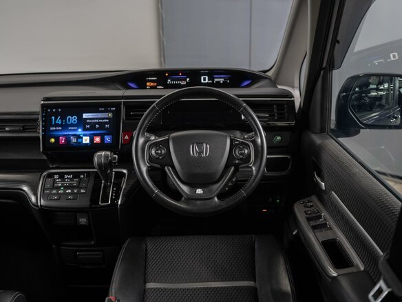 2016 Honda Stepwgn V, фиолетовый, 1699000 рублей - вид 5