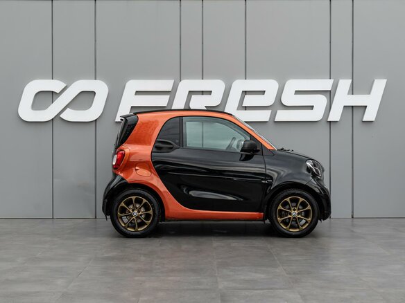 2018 Smart Fortwo III, чёрный, 970000 рублей - вид 4