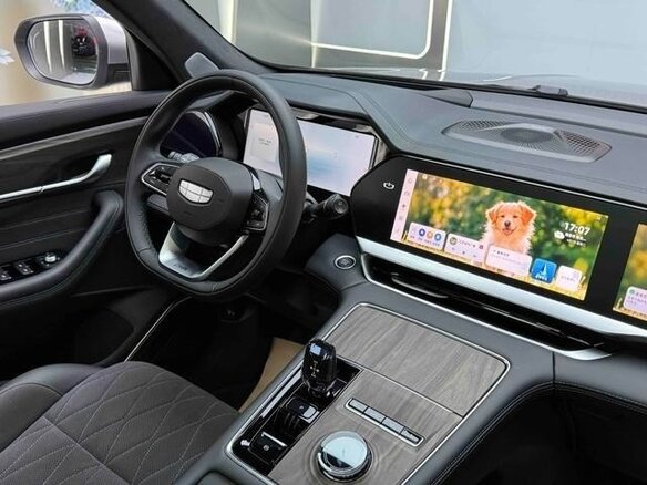 2025 Geely Monjaro (Xingyue L) I Рестайлинг (China Market), серебристый, 3260999 рублей - вид 11