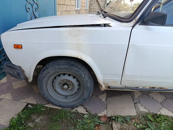 2004 Lada (ВАЗ) 2107, белый, 45000 рублей - вид 9