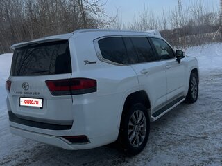 2022 Toyota Land Cruiser 300 Series, белый, 10500000 рублей, вид 3