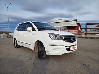 2013 SsangYong Stavic, белый, 1450000 рублей, вид 4