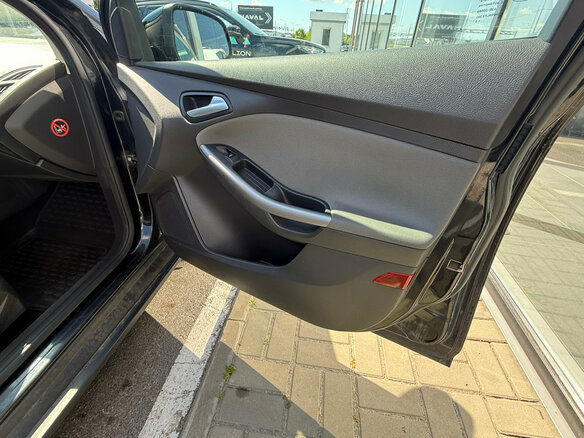 2013 Ford Focus III, чёрный - вид 6