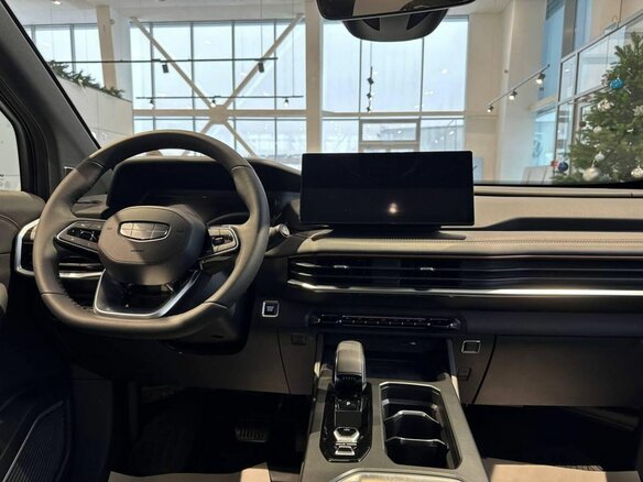 2025 Geely Okavango I Рестайлинг, белый, 4085990 рублей - вид 3