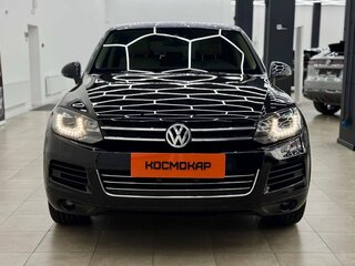 2010 Volkswagen Touareg II, чёрный, 2300000 рублей, вид 2