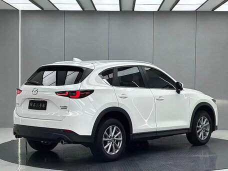 2023 Mazda CX-5 II Рестайлинг, белый, 2090000 рублей, вид 4