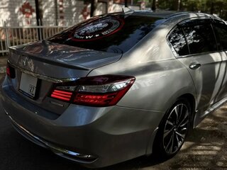 2017 Honda Accord IX Рестайлинг, серебристый, 2150000 рублей, вид 4