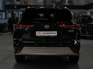 2025 Toyota Highlander IV (XU70), чёрный, 5365000 рублей, вид 5