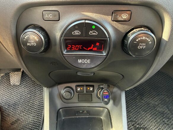 2010 Kia Rio II Рестайлинг, бежевый, 430000 рублей - вид 18