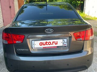 2010 Kia Cerato 5-speed II, золотистый, 820000 рублей, вид 4
