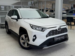 2020 Toyota RAV4 V (XA50), белый, 2639000 рублей, вид 3