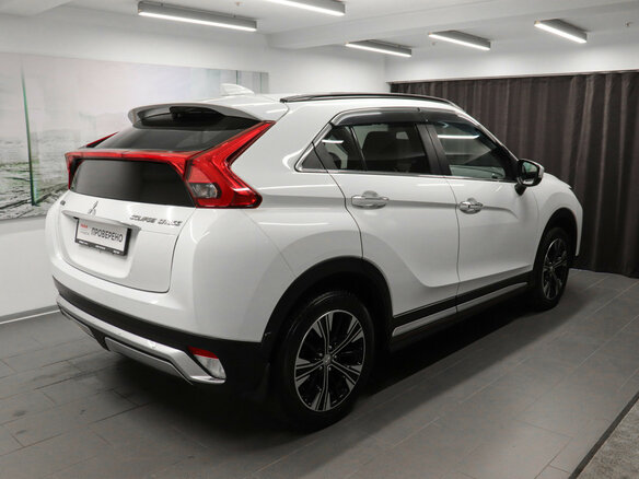 2019 Mitsubishi Eclipse Cross I, белый, 1950000 рублей - вид 3