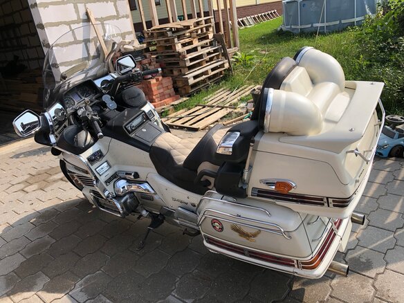 1997 Honda GL 1500 Gold Wing, белый, 550000 рублей - вид 3