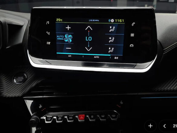 2021 Peugeot 208 II, белый - вид 20