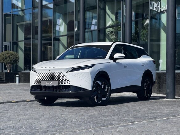 2026 Omoda C7, белый, 3499000 рублей