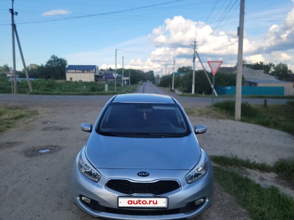 2013 Kia Ceed II, серебристый, 850000 рублей