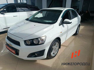 2013 Chevrolet Aveo II, белый, 569000 рублей, вид 1