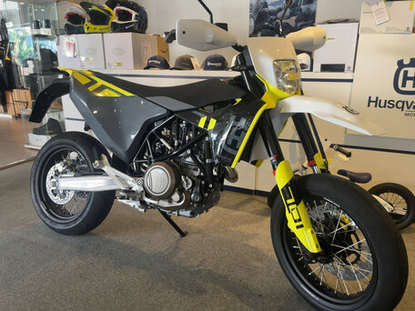 2024 Husqvarna 701 Supermoto, чёрный, 1200000 рублей, вид 1