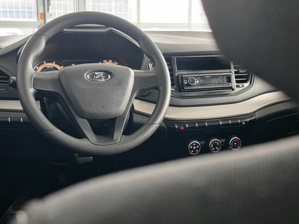 2024 Lada (ВАЗ) Vesta I Рестайлинг (NG), белый - вид 19