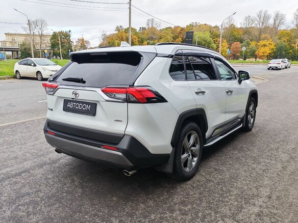2020 Toyota RAV4 V (XA50), белый - вид 6