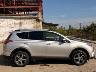 2018 Toyota RAV4 IV (XA40) Рестайлинг, серебристый, 2800000 рублей, вид 2