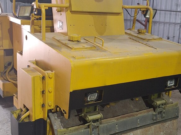 2001 Bomag BW 123 AD, жёлтый - вид 17