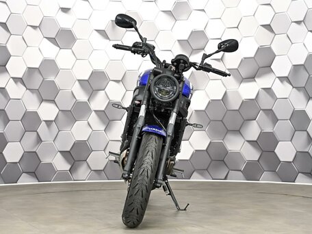 2026 Yamaha XSR700, синий, 999000 рублей, вид 5
