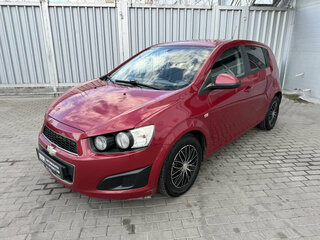2013 Chevrolet Aveo II, красный, 745000 рублей, вид 1