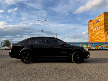 2012 Skoda Octavia II (A5) Рестайлинг, чёрный, 1300000 рублей, вид 2