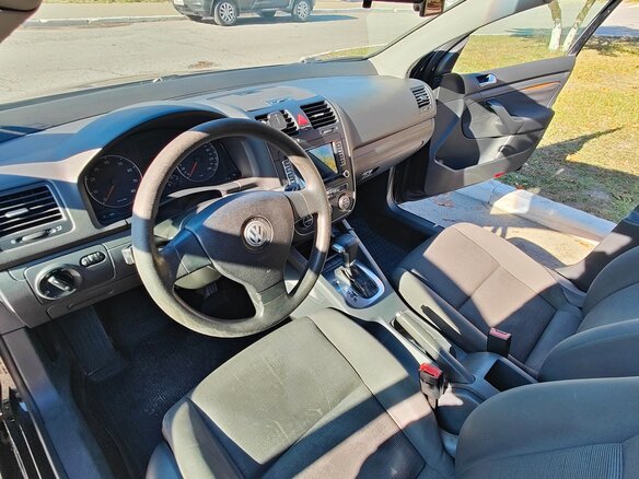 2007 Volkswagen Golf V, чёрный, 439000 рублей - вид 9