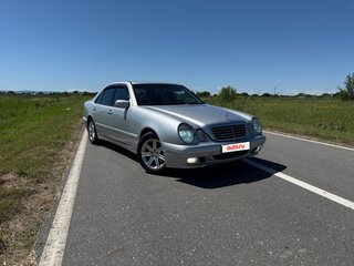2000 Mercedes-Benz E-Класс 240 II (W210, S210) Рестайлинг, серебристый, 540000 рублей, вид 1
