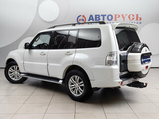 2014 Mitsubishi Pajero IV Рестайлинг 1, белый, 2299000 рублей, вид 2