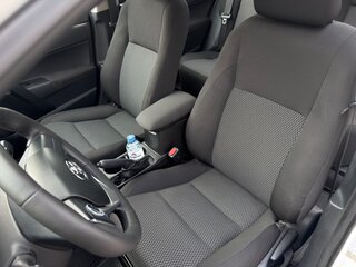 2013 Toyota Corolla XI (E160, E170, E180), белый, 1000000 рублей, вид 3