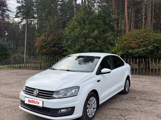 2018 Volkswagen Polo V Рестайлинг, белый, 1300000 рублей, вид 1