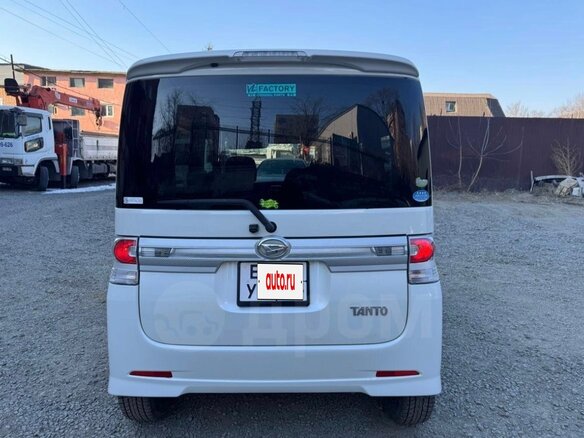 2011 Daihatsu Tanto II, белый, 480000 рублей - вид 6