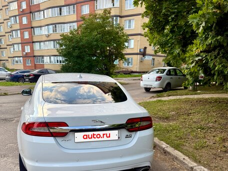 2013 Jaguar XF I Рестайлинг, белый, 2000000 рублей, вид 4
