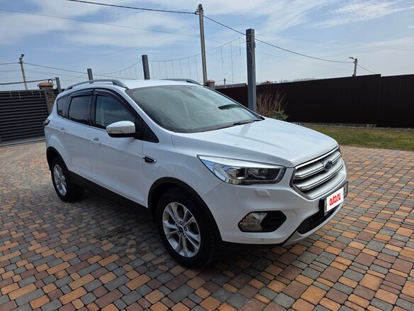2017 Ford Kuga II Рестайлинг, белый