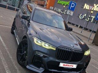 2021 BMW X7 40d I (G07), серый, 8100000 рублей, вид 2