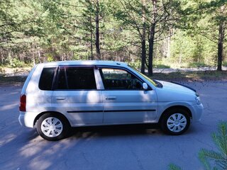 2002 Mazda Demio I (DW), белый, 375000 рублей, вид 4